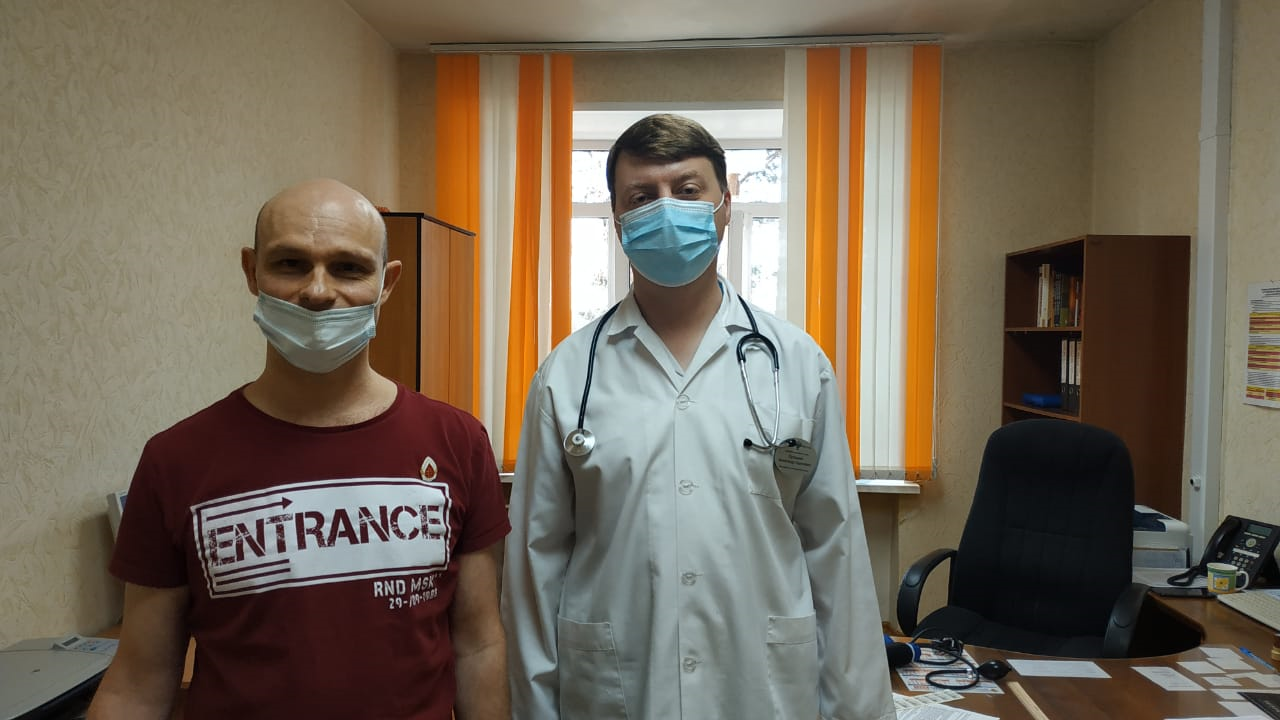 В Клиничекой больнице №42 наградили новых почетных доноров